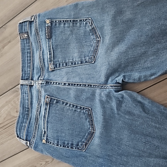 7 for all mankind crop distressed jeans - Picture 5 of 10